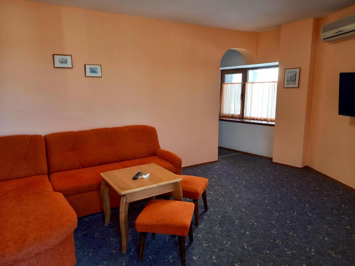 Regina'S Guesthouse Balčik Exteriér fotografie
